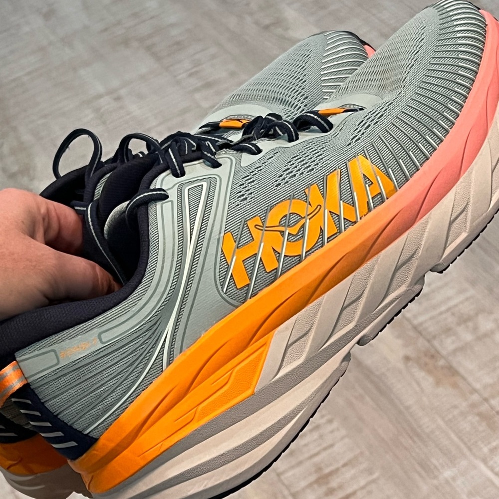 Womens Bondi 7 HOKA size 12